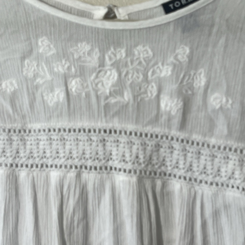 Torrid Crinkle Gauze Embroidered Top Women Size 2/18-20 White 3/4‎ Sleeve EUC - Picture 6 of 15